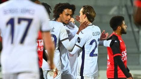 Joshua Zirkzee jubelt nach seinem Treffer zum 3:0