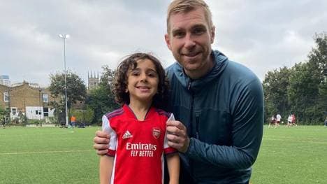 Per Mertesacker und das Wunderkind Zayn Ali Salman 
