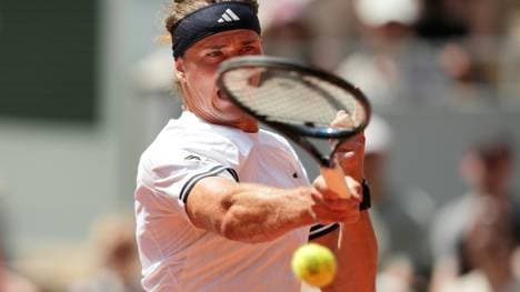 Alexander Zverev steht bei den French Open in der zweiten Runde