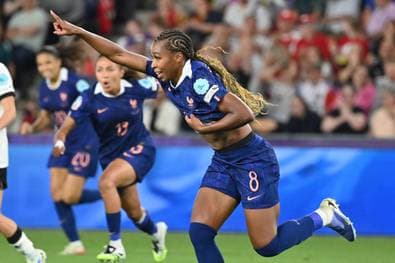 Weltrekord-Transfer von Aufsteiger