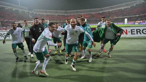 Werders Jubelsturm nach dem 2:1 durch Füllkrug