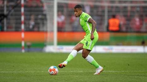 Aster Vranckx spielt von Beginn an