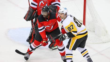 Sidney Crosby (r.) ist schon jetzt eine Legende in der NHL