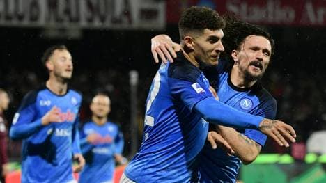 Neapel eilt von Sieg zu Sieg