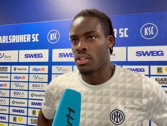 Yann Aurel Bisseck spielt mit Inter Mailand bei einem Testspiel gegen den Karlsruher SC - und spricht im Rahmen dessen über Ex-Bundestrainer Julian Nagelsmann.