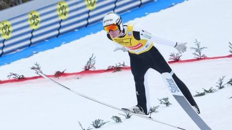 Domen Prevc sorgt für einen Schanzenrekord in Bad Mitterndorf