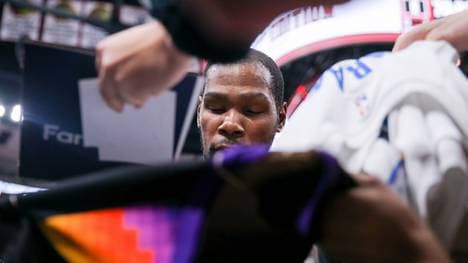 Kevin Durant verletzt sich beim Aufwärmen