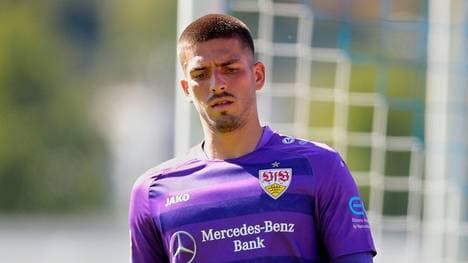 Der VfB Stuttgart verlängert mit Fabian Bredlow