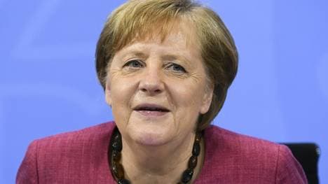 Angela Merkel trifft das DFB-Team vor dem Turnier