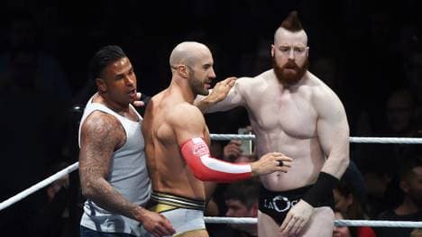 Sheamus (r.) und Cesaro (M.) waren Partner von Tim Wiese bei dessen WWE-Debüt