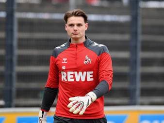 Holt der FC Bayern das Torwart-Talent Jonas Urbig aus Köln nach München? Gerhard Struber reagiert.