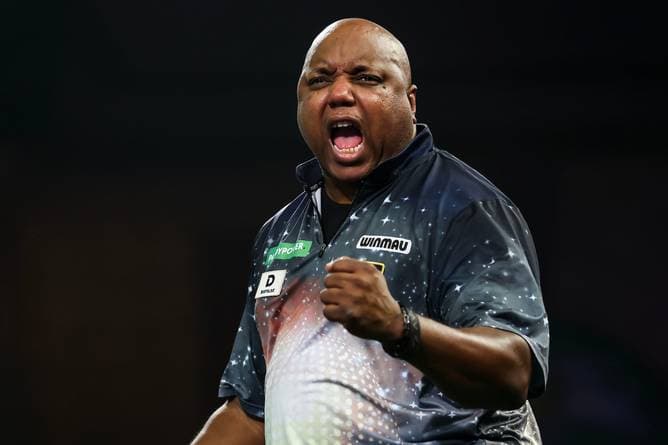 Showman jubelt nach Krimi