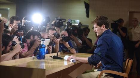 FBL-ESP-POR-REALMADRID-PORTO-CASILLAS