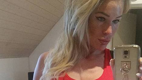 Ramona Bernhard verspricht den Profis des VfB Stuttgart eine heiße Belohnung