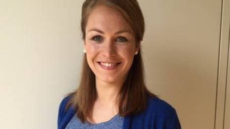 Magdalena Neuner präsentiert ihren Baby-Bauch