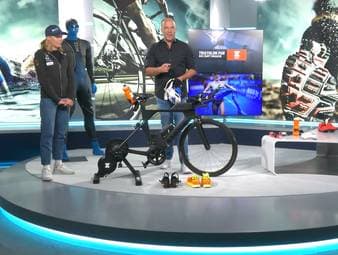 Laura Lindemann erzählt bei Triathlon PUR von ihrem Medaillen-Traum bei den olympischen Spielen. Dazu gibt es eine Übersicht über Equipment im Schwimmen, Radfahren und Laufen und die Highlights aus der WM-Serie, dem Weltcup und der Super League.