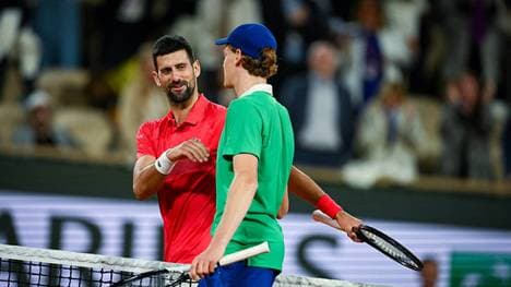 Novak Djokovic und Jannik Sinner treffen im Wimbledon-Halbfinale aufeinander