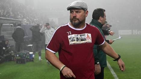 Steffen Baumgart und der 1. FC Köln müssen am Freitag nachsitzen