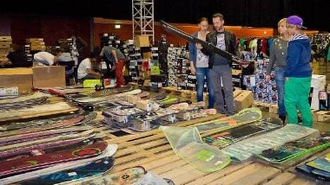 München: Blue Tomato Lagerabverkauf mit bis zu -80%