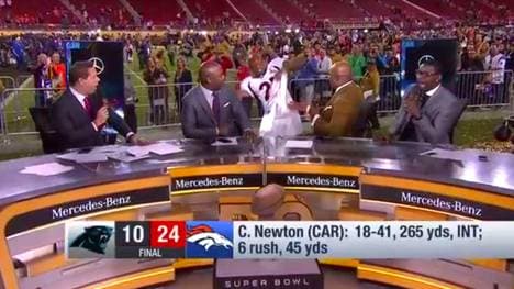 Aqib Talib sorgte nach dem Spiel mit diesem Ausrutscher für Gelächter