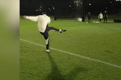 Eintracht-Coach glänzt bei Legenden-Treff