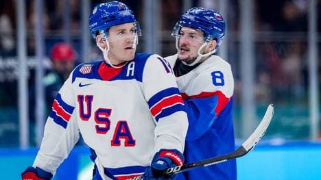 Matthew Tkachuk (l.) bezwang mit den USA im Halbfinale die Slowakei
