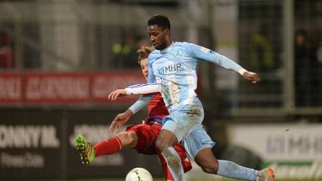 Stuttgarter Kickers v Holstein Kiel - 3. Liga