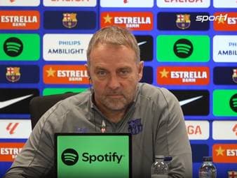Angesprochen auf Lamine Yamal, gibt Hansi Flick Einblicke zu der Belastungssteuerung seiner Spieler. Dabei erklärt der Trainer des FC Barcelona auch, wie die Absprachen teamintern ablaufen. 