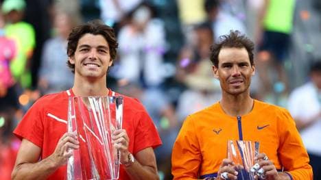 Nadal (r.) kassierte seine erste Niederlage 2022