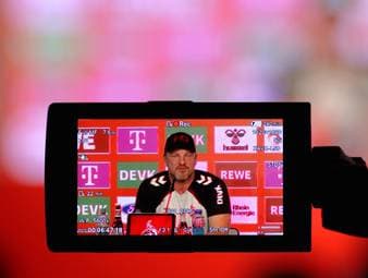 Es brodelt beim FC Köln. Nach dem starken Saisonstart steht Trainer Lukas Kwasniok in der Kritik. Doch nicht nur der sportliche Aspekt scheint beim FC aktuell nicht mehr zu passen.