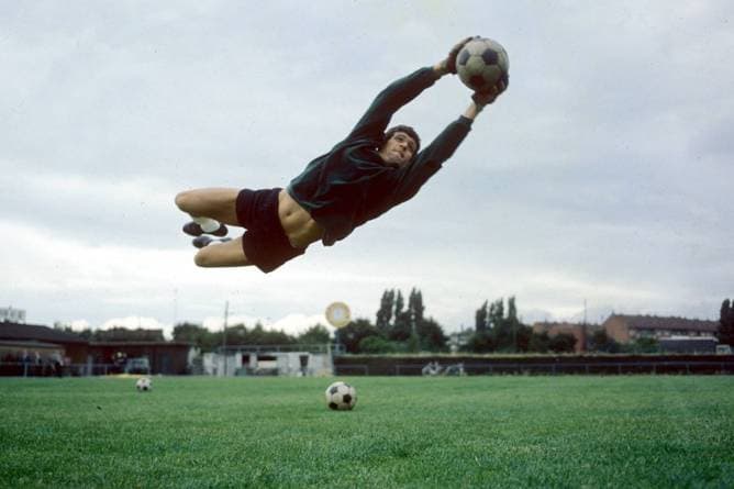 Ein legendärer deutscher Torwart-Paukenschlag