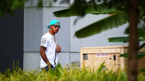 Lewis Hamilton nachdenklich