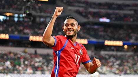 Ismael Diaz erzielte drei Tore in neun Minuten