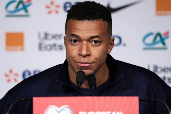 "Wichtiger als WM-Qualifikation": Mbappé gedenkt Opfern