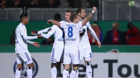 Der HSV feiert Doppelpacker Pierre-Michel Lasogga