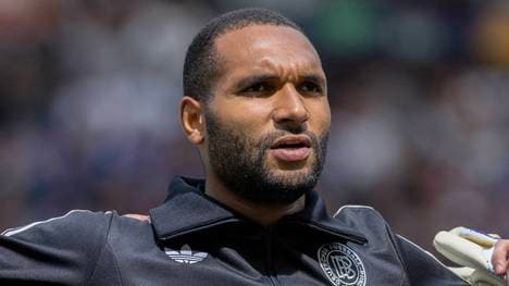 Jonathan Tah feiert seinen Debüt für den FC Bayern