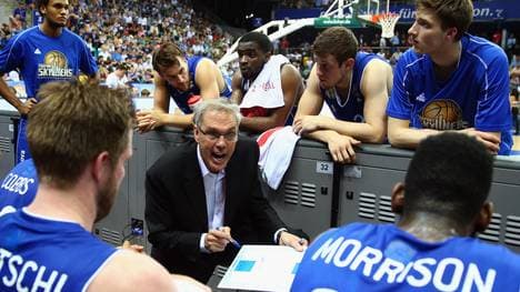 Skyliners-Coach Gordon Herbert schwört sein Team ein