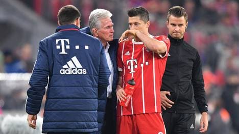 Jupp Heynckes (2.v.l.) hofft auch im Champions-League-Halbfinale auf die Tore von Robert Lewandowski
