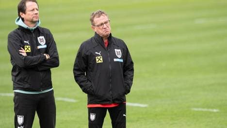 Peter Schöttel (l.) hofft auf einen Verbleib von Ralf Rangnick beim ÖFB