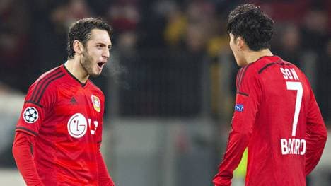 Hakan Calhanoglu Heung Min Son Bayer Leverkusen Jubel