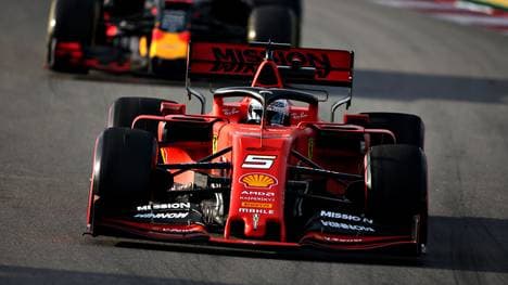 F1 Winter Testing in Barcelona - Day One Seit der Saison 2014 starten die Fahrer mit einer persönlichen Startnummer. Sebastian Vettel hat sich für die Fünf entschieden