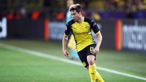 Raphael Guerreiro spielt seit 2016 bei Borussia Dortmund