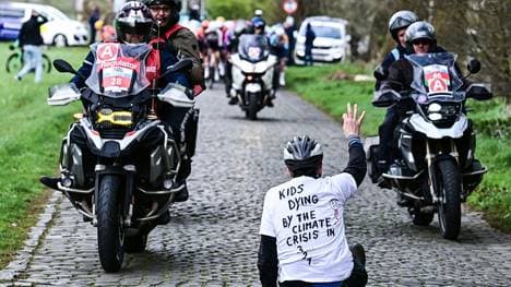 Ein Demonstrant sorgt für Gefahr