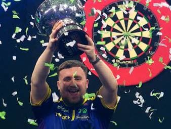 Luke Littler gewinnt den Grand Slam of Darts. Die neue Nummer eins der Welt besiegt Luke Humphries im Finale mit 16:11.