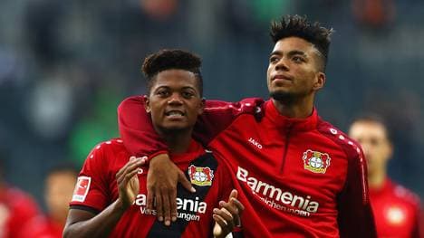 Benjamin Henrichs (r.) steht im Fokus des FC Chelsea