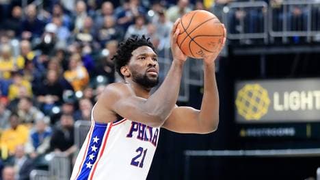 Philadelphia 76ers v Indiana Pacers Joel Embiid und seine Philadelphia 76ers fügen den Golden State Warriors eine bittere Heimplete zu