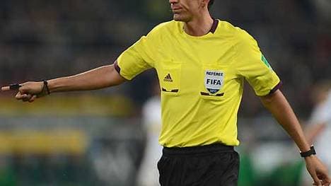 Deniz Aytekin ist seit 2004 DFB-Schiedsrichter