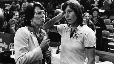 Billie Jean King (l., mit Martina Navratilova) ist eine legendäre Kämpferin für Gleichberechtigung