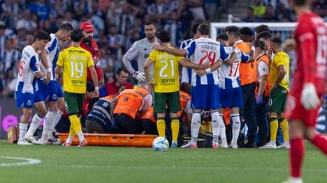 Nach einem Schreckmoment muss Victor Froholdt behandelt werden
