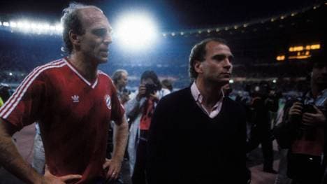 Dieter (li.) und Manager Uli Hoeneß wurden 1987 von Porto gedemütigt